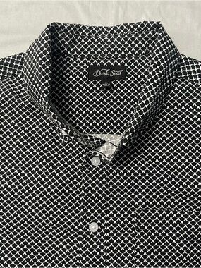 Dark Seas Black & White Scallop Print Short Sleeve Button Down Shirt Size M